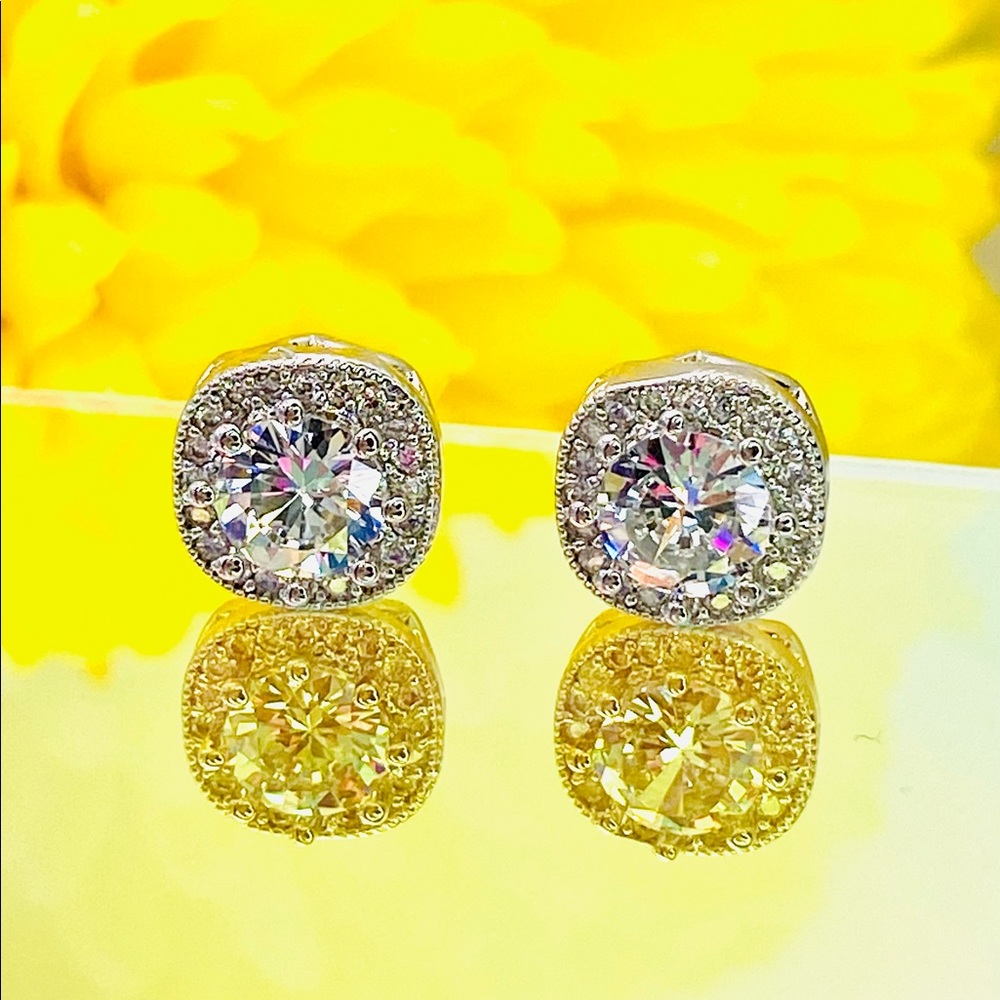 Cushion cut CZ halo studs